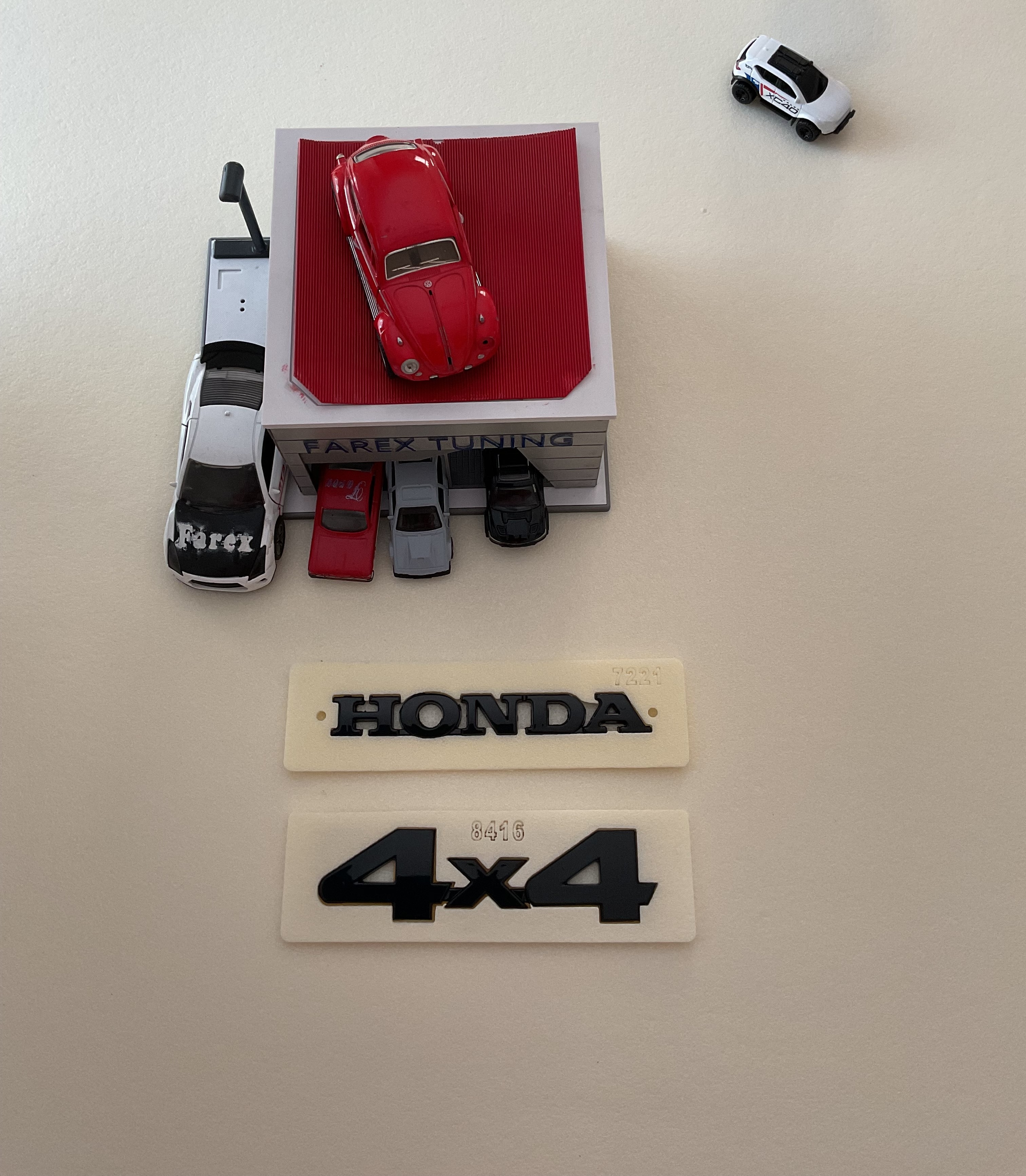 Honda ve 4x4 Piano Black Bagaj Yazısı Seti 2’li