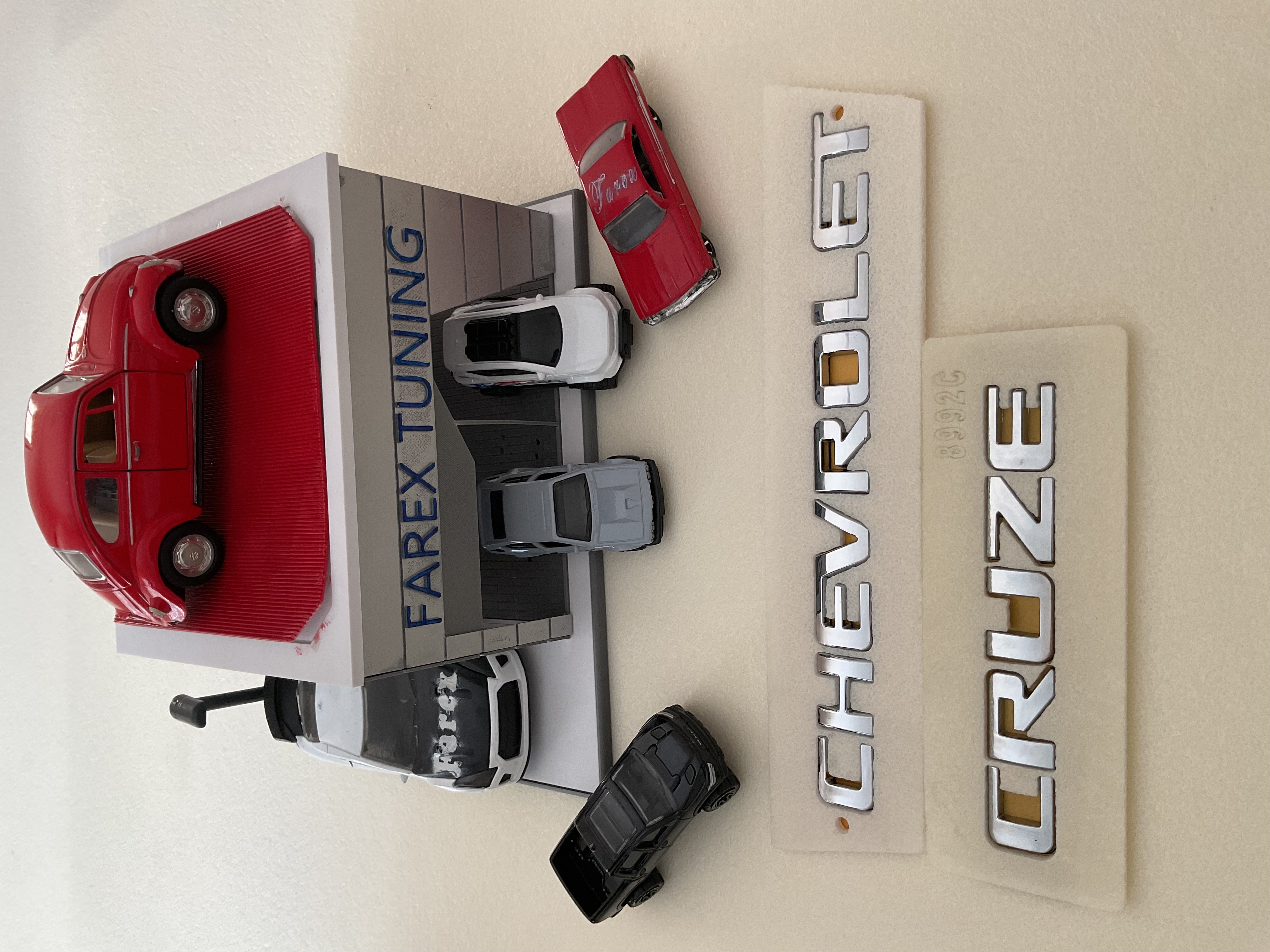 Chevrolet ve Cruze (Küçük) Krom Bagaj Yazısı Seti