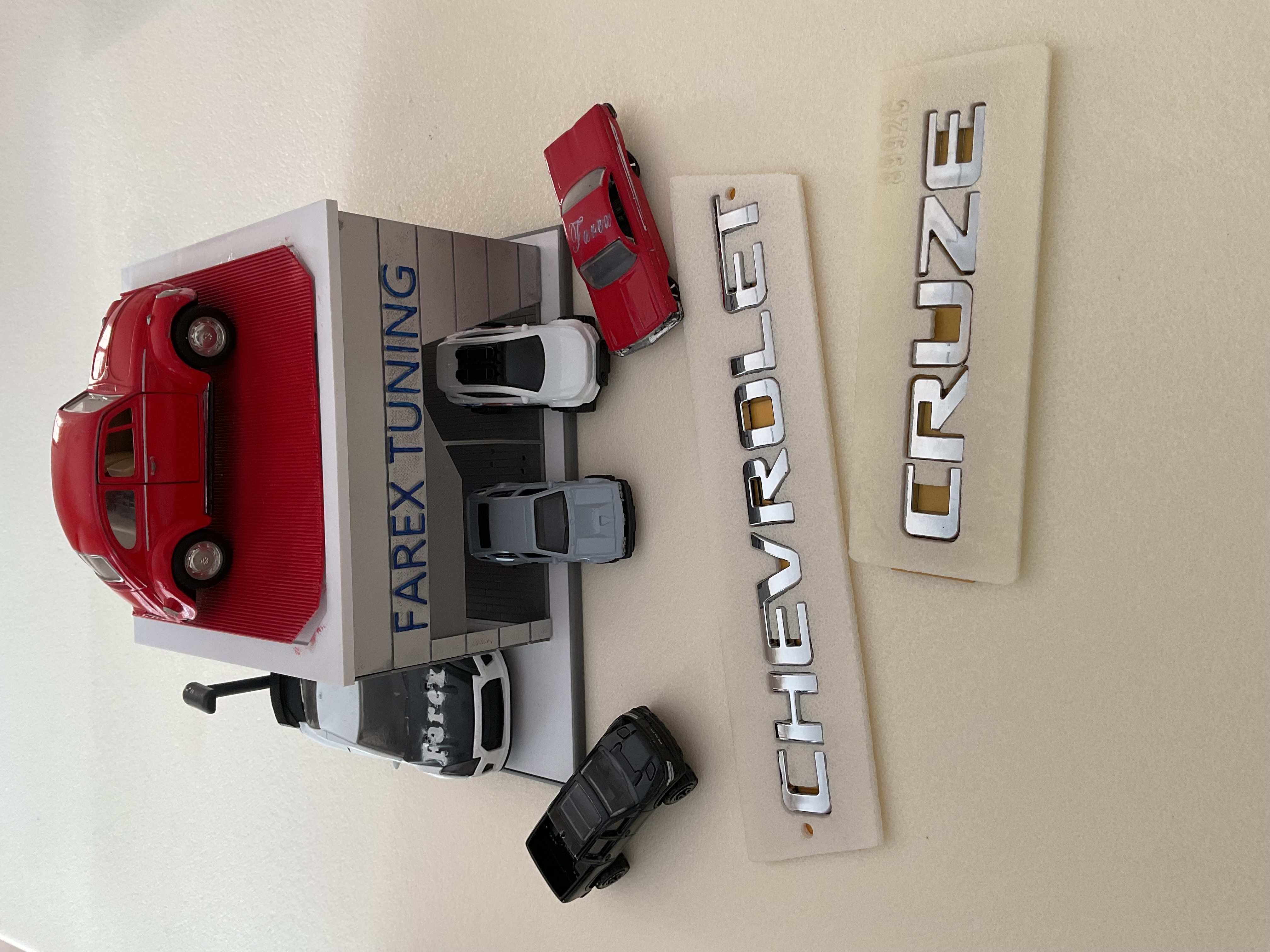 Chevrolet ve Cruze (Küçük) Krom Bagaj Yazısı Seti