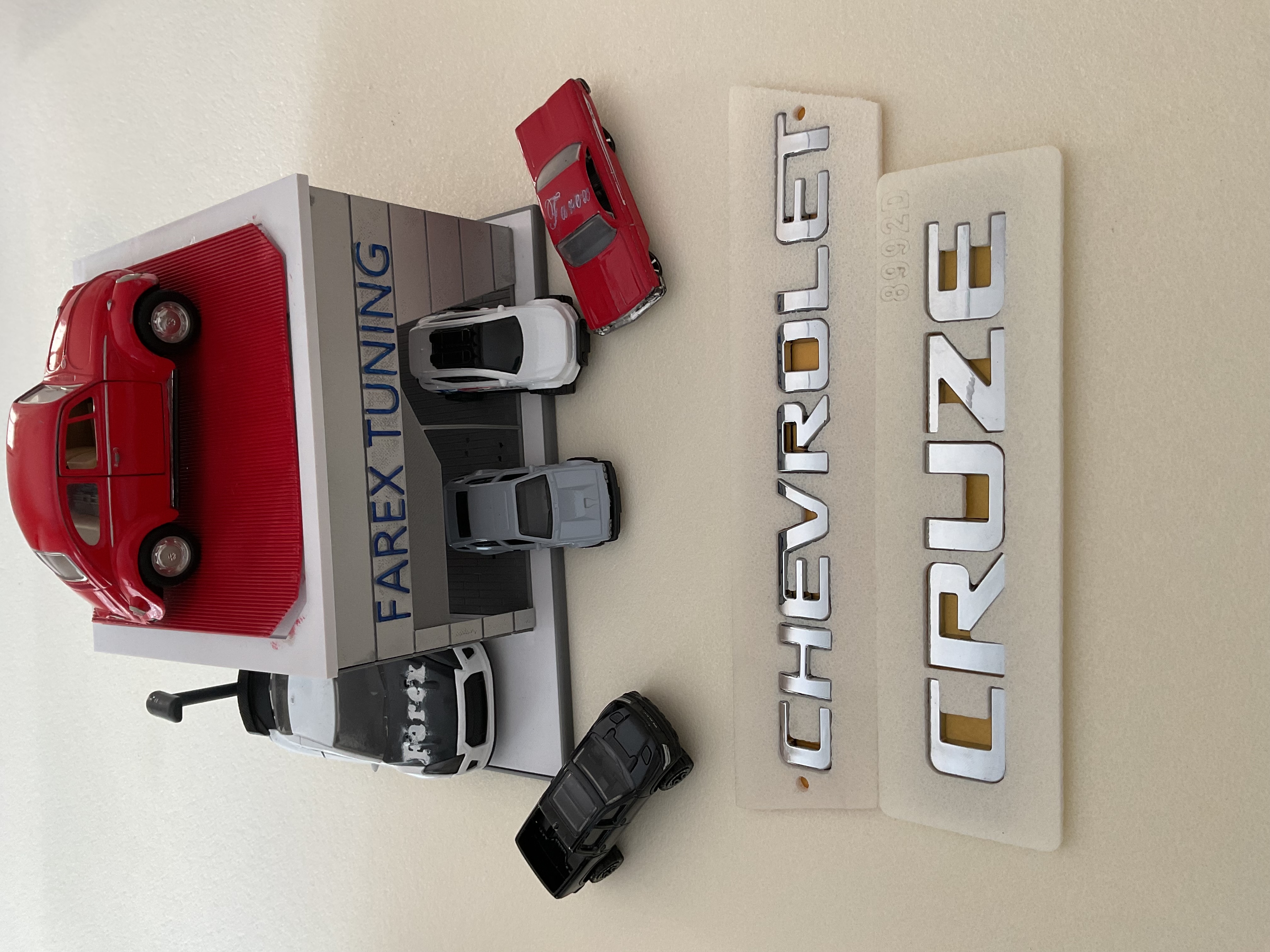 Chevrolet ve Cruze (Büyük) Krom Bagaj Yazısı Seti