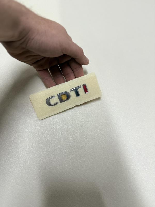 Opel Uyumlu CDTI Krom ’’I Kırmızı’’ Bagaj Yazısı Arma Logo 3M 3D ABS