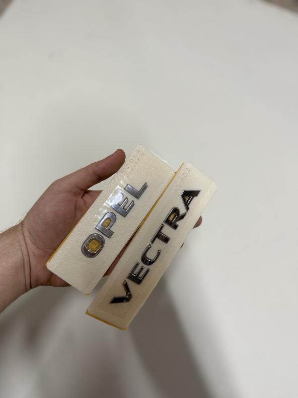 Opel ve Vectra Krom Bagaj Yazısı Seti 2’li 3M 3D ABS Logo Arma