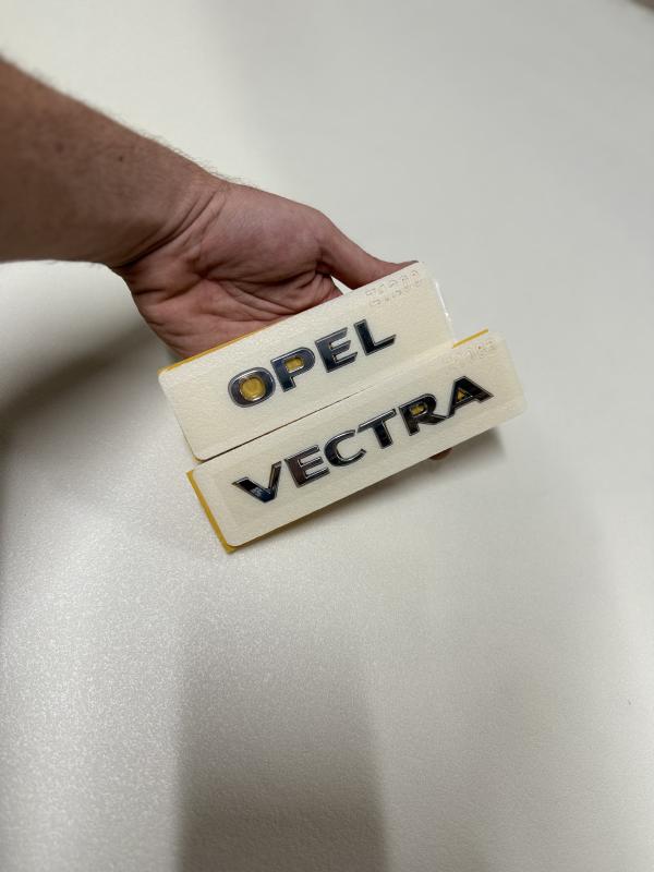 Opel ve Vectra Krom Bagaj Yazısı Seti 2’li 3M 3D ABS Logo Arma