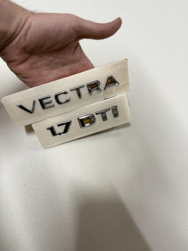 Vectra ve 1.7 DTI Krom Bagaj Yazısı Seti 2’li 3M 3D ABS Arma Logo
