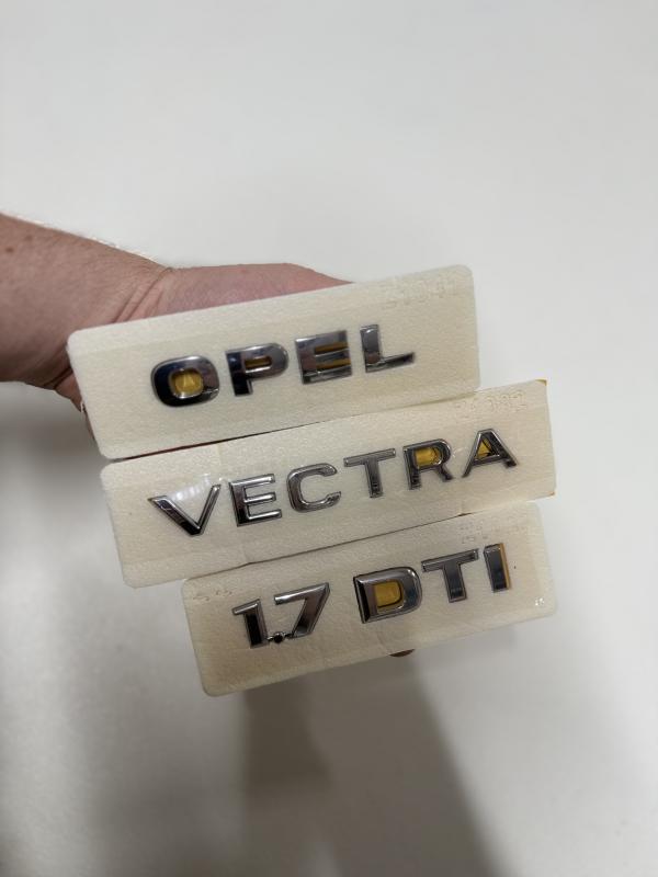 Opel-Vectra ve 1.7 DTI Krom Bagaj Yazısı Seti 3’lü 3M 3D ABS Arma Logo