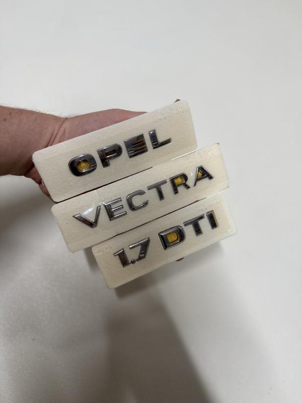 Opel-Vectra ve 1.7 DTI Krom Bagaj Yazısı Seti 3’lü 3M 3D ABS Arma Logo