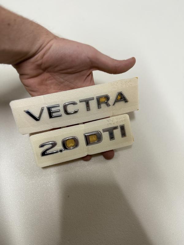 Vectra ve 2.0 DTI Krom Bagaj Yazısı Seti 3’lü 3M 3D ABS Arma Logo