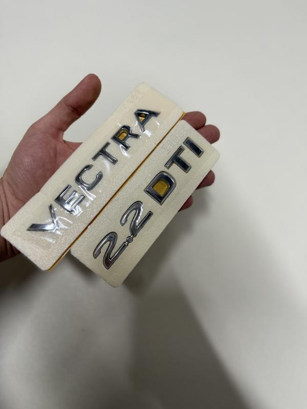 Vectra ve 2.2 DTI Krom Bagaj Yazısı Seti 3’lü 3M 3D ABS Arma Logo