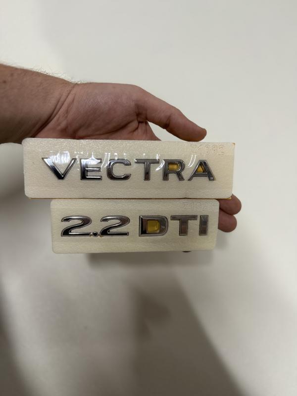 Vectra ve 2.2 DTI Krom Bagaj Yazısı Seti 3’lü 3M 3D ABS Arma Logo