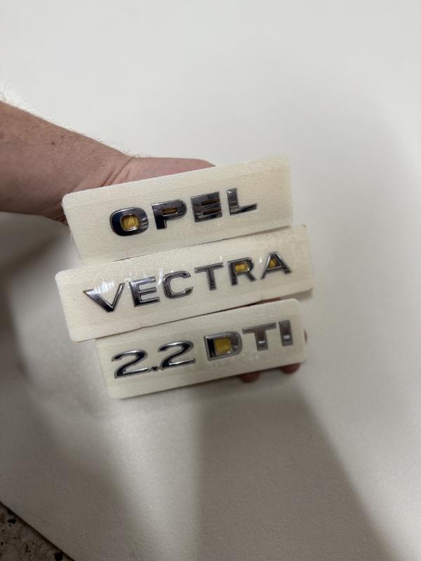 Opel-Vectra ve 2.2 DTI Krom Bagaj Yazısı Seti 3’lü 3M 3D ABS Arma Logo