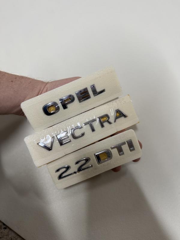 Opel-Vectra ve 2.2 DTI Krom Bagaj Yazısı Seti 3’lü 3M 3D ABS Arma Logo