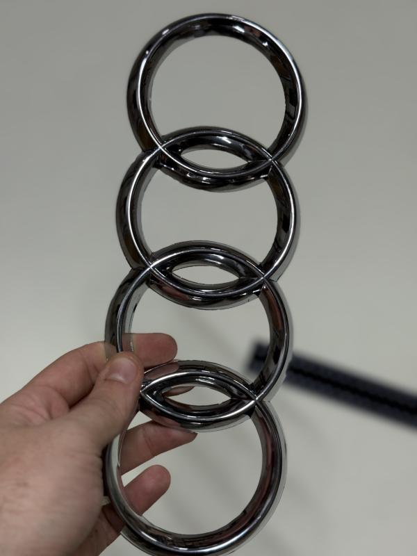 Audi Krom Panjur Arması 275mm