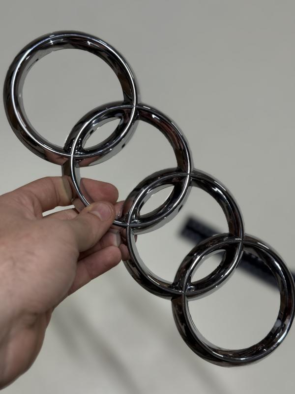 Audi Krom Panjur Arması 275mm