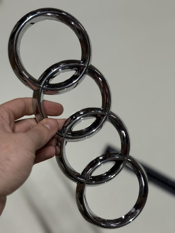 Audi Krom Panjur Arması 275mm