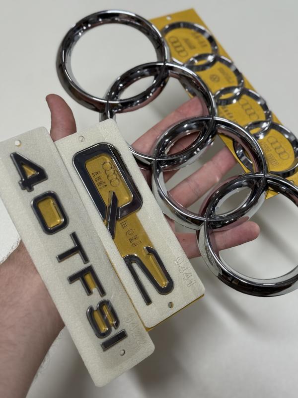 Q2-40 TFSI Krom Bagaj Yazısı ve Audi Krom Panjur ve Bagaj Arması Seti 3’lü 3M 3D ABS