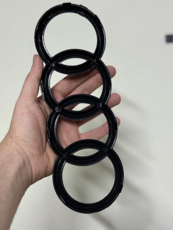 Audi Uyumlu Piano Black Panjur Arması (275mm) Arma Logo