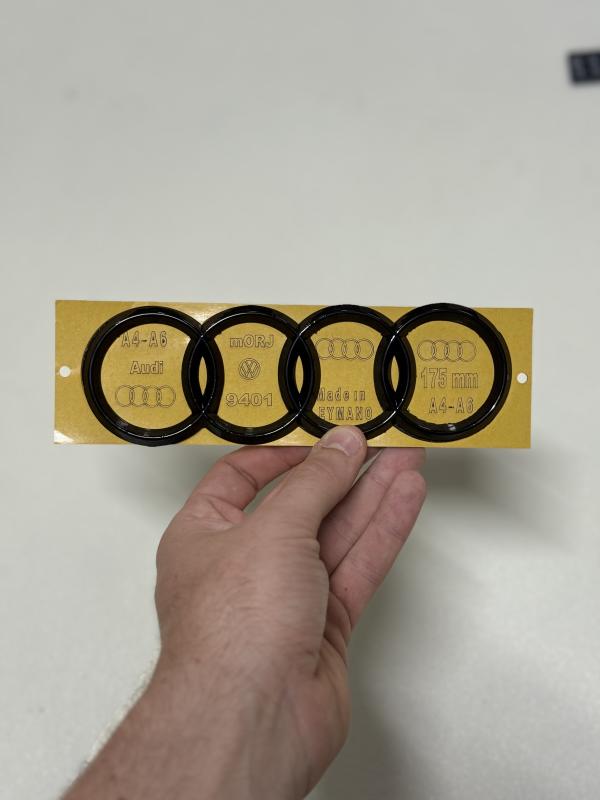Audi Uyumlu Piano Black Bagaj Arması (175mm) Arma Logo