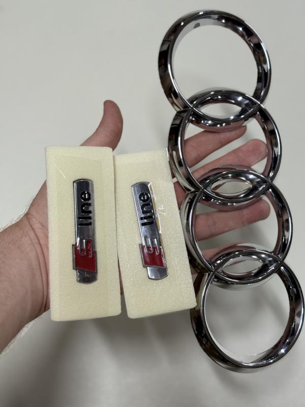 S Line Çamurluk Arması Seti Krom-Kırmızı Black ve Audi Krom Panjur Arması 3’lü 3M 3D ABS