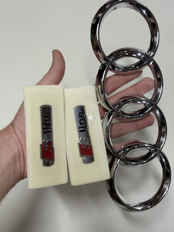 S Line Çamurluk Arması Seti Krom-Kırmızı Black ve Audi Krom Panjur Arması 3’lü 3M 3D ABS