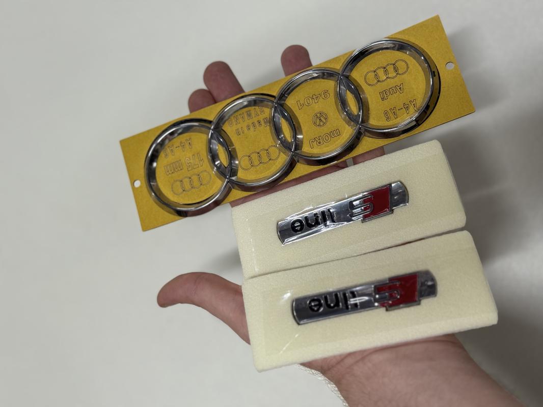 S Line Çamurluk Arması Seti Krom-Kırmızı ve Krom Bagaj Arması Seti  3’lü 3M 3D ABS