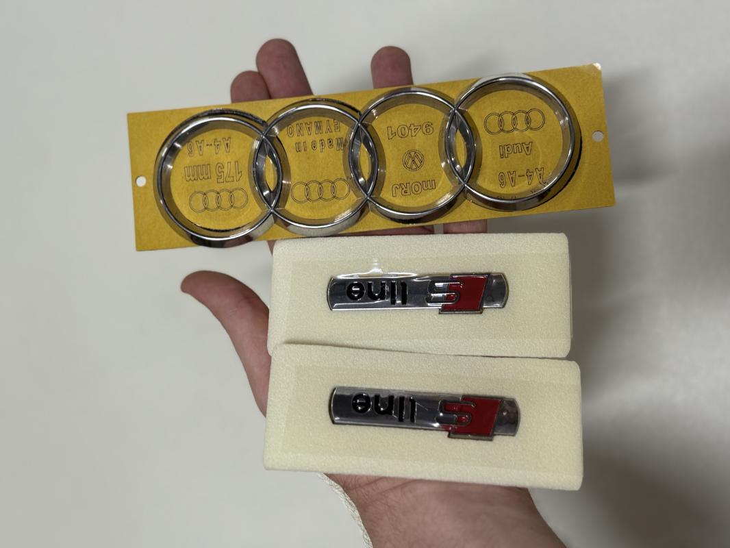 S Line Çamurluk Arması Seti Krom-Kırmızı ve Krom Bagaj Arması Seti  3’lü 3M 3D ABS