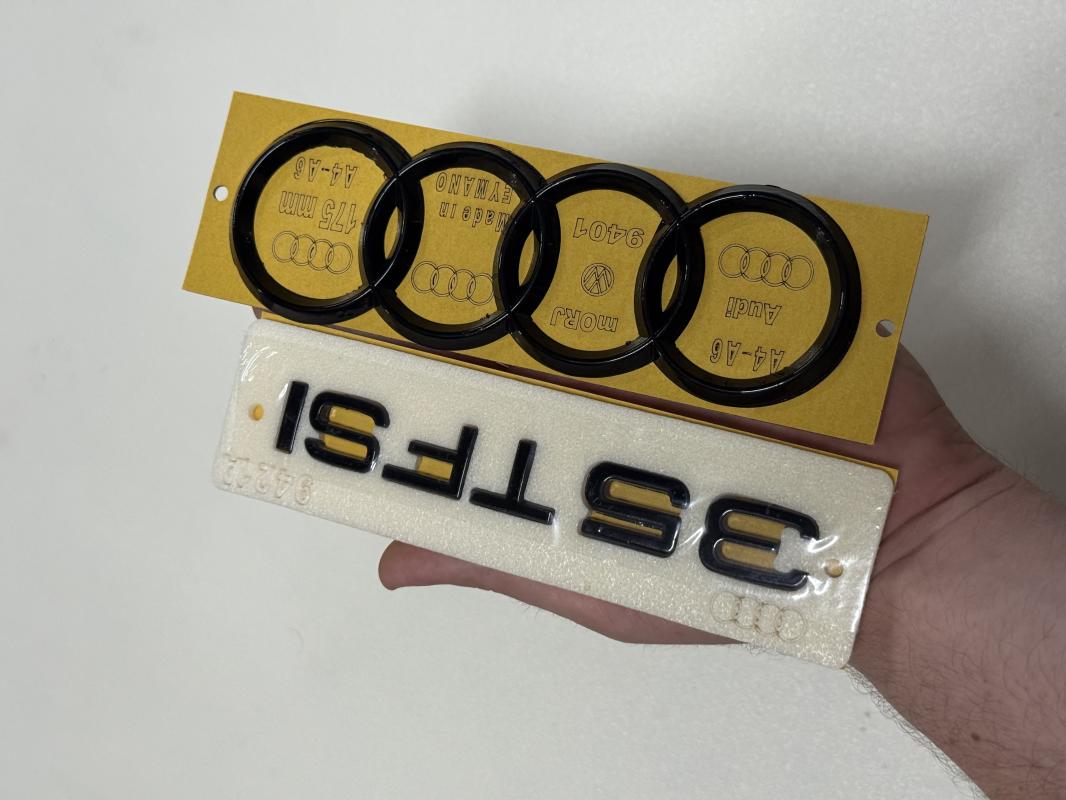 35 TFSI Piano Black Bagaj Yazısı ve Audi Piano Black Bagaj Arması 3M 3D ABS