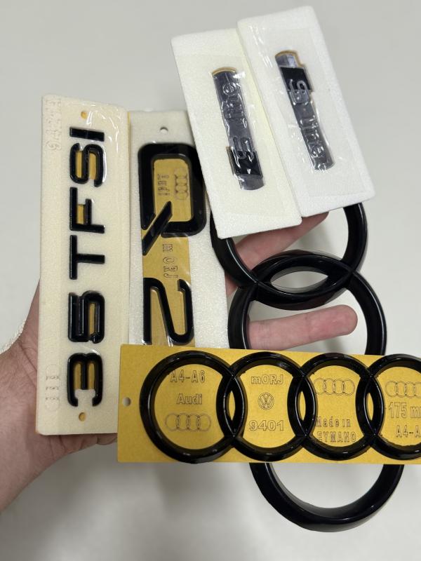 Q2-35 TFSI Piano Black Bagaj Yazısı-AudiPanjur-Bagaj Arması-SLineKrom-Piano Black Çamurluk Arma Set