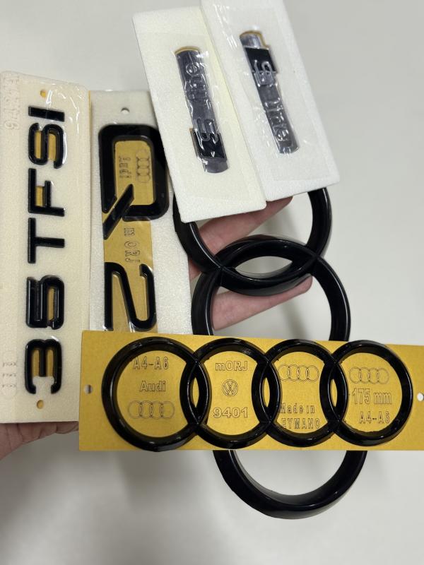 Q2-35 TFSI Piano Black Bagaj Yazısı-AudiPanjur-Bagaj Arması-SLineKrom-Piano Black Çamurluk Arma Set