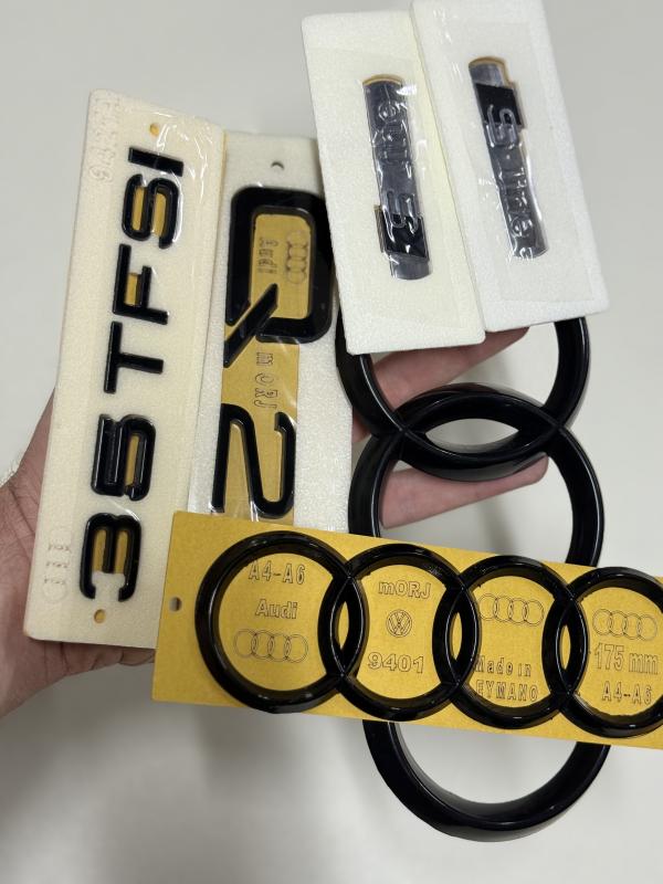 Q2-35 TFSI Piano Black Bagaj Yazısı-AudiPanjur-Bagaj Arması-SLineKrom-Piano Black Çamurluk Arma Set