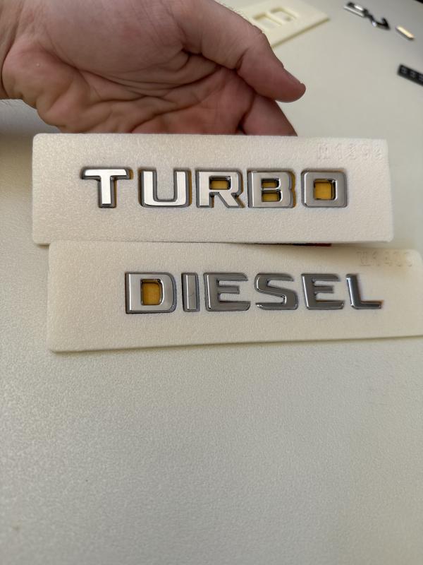 Turbo ve Diesel Krom Bagaj Yazısı Seti 2’li 3M 3D ABS Arma Logo