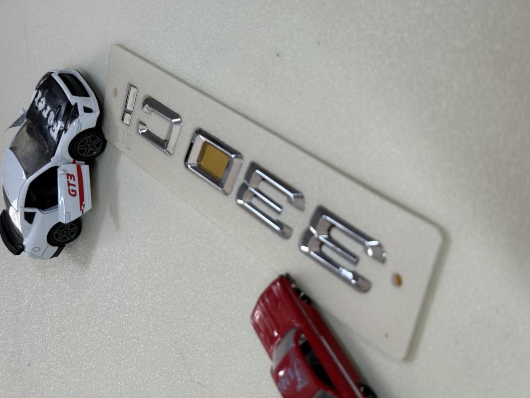 330Ci Krom Bagaj Yazısı 3M 3D ABS