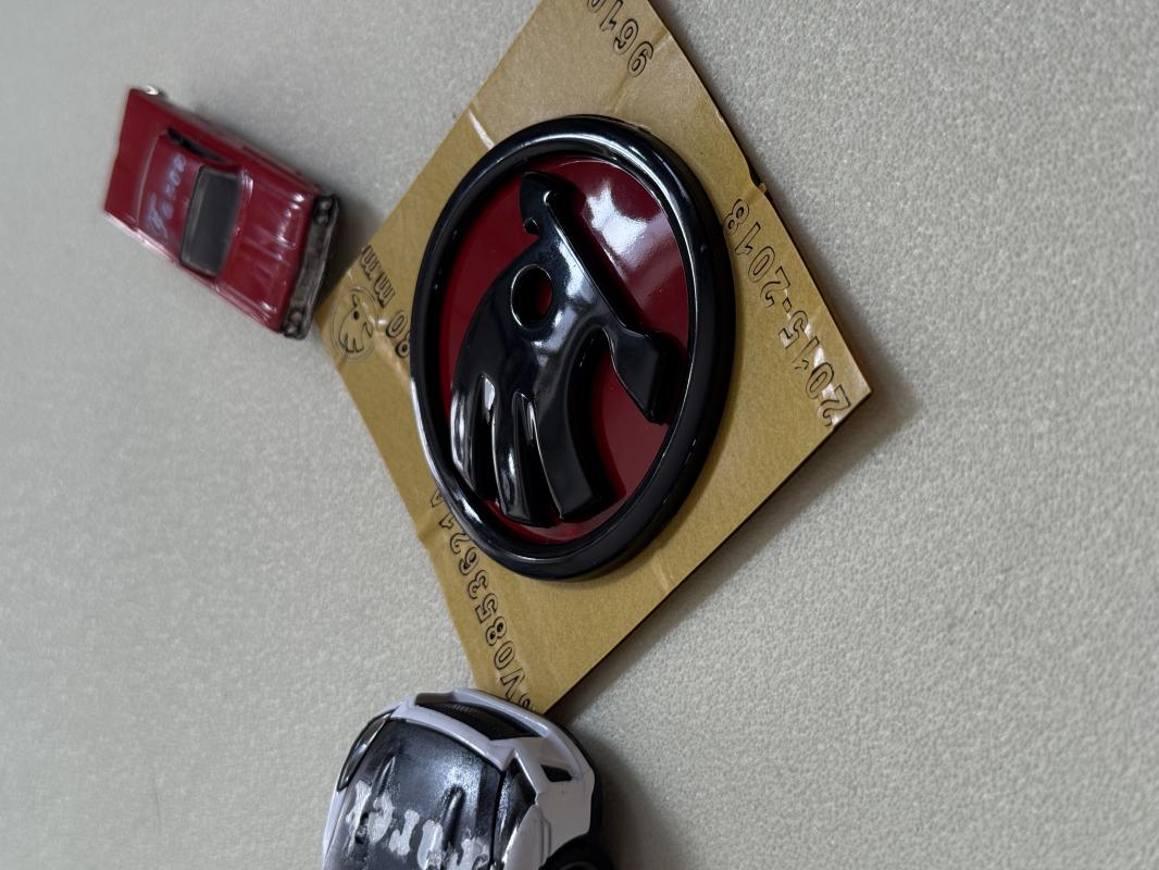 Skoda Yeni Nesil Kırmızı Bagaj Arması 8cm 3M 3D ABS