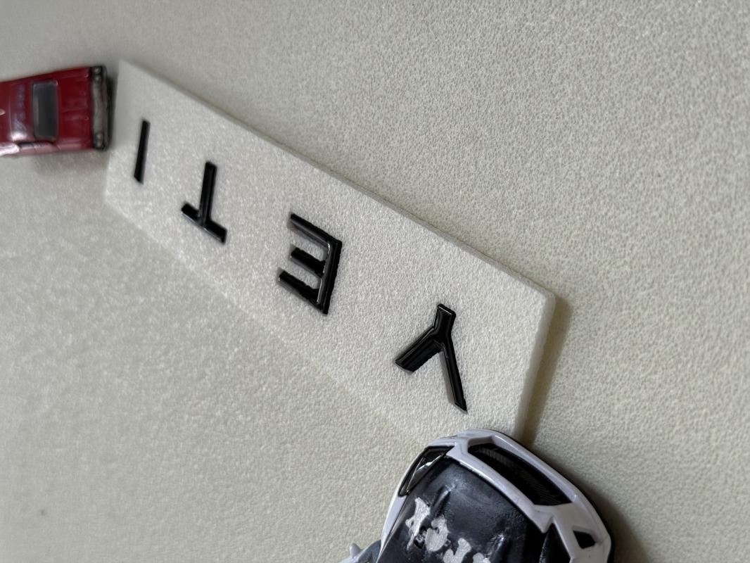 Yeti Boşluklu Piano Black Bagaj Yazısı 3M 3D ABS