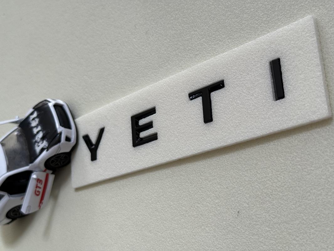 Yeti Boşluklu Piano Black Bagaj Yazısı 3M 3D ABS