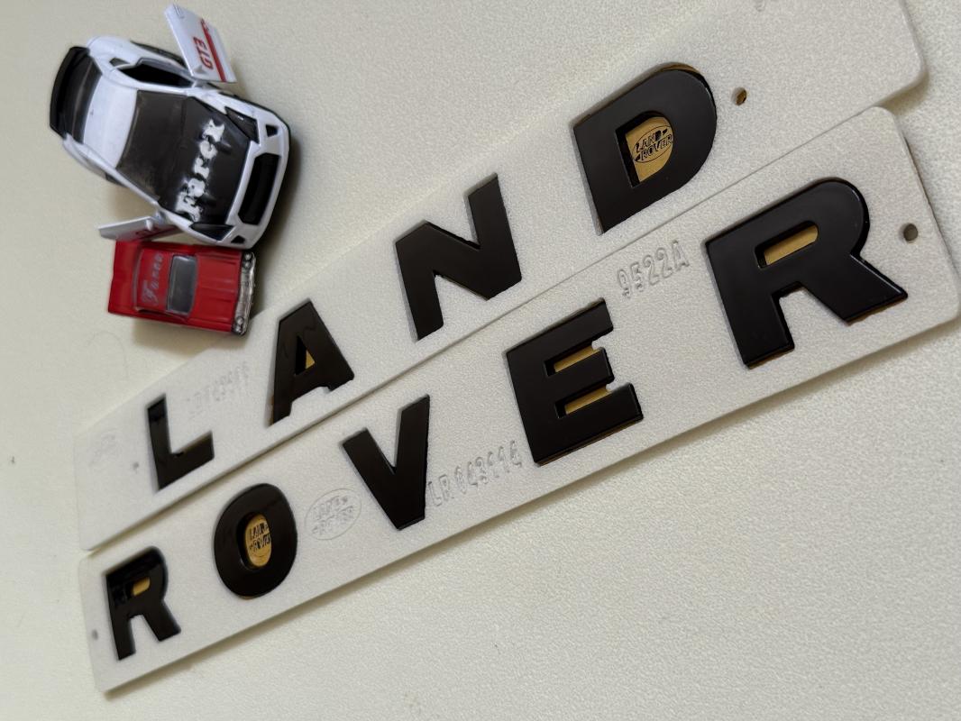 Land Rover Piano Black Bagaj Yazısı 3M 3D ABS