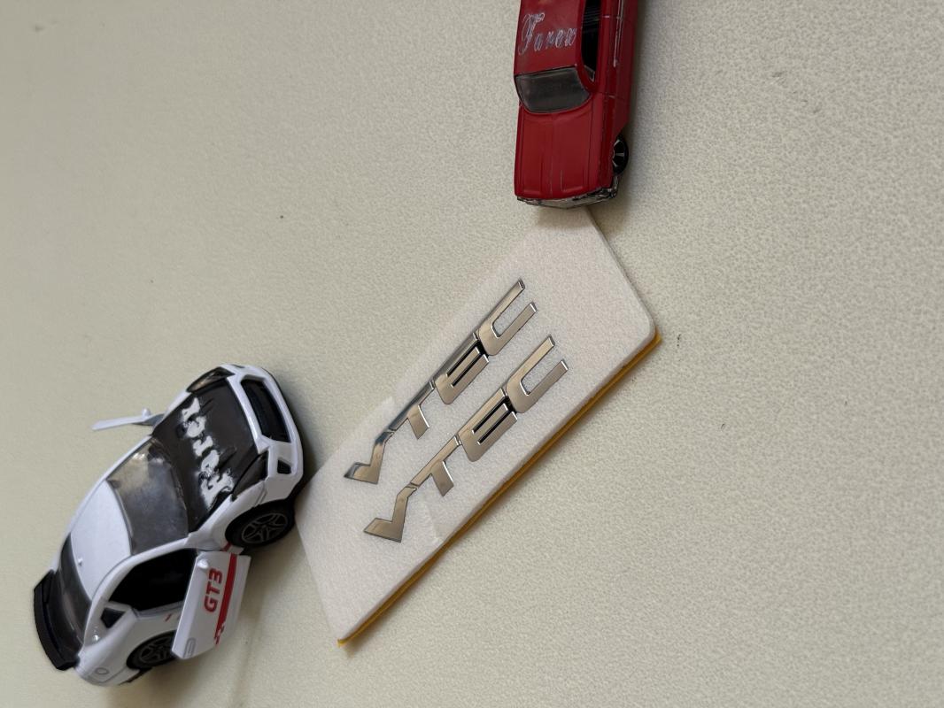 Vtec Krom Çamurluk Arması Seti 2’li 3M 3D ABS