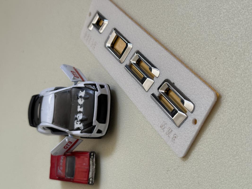 550d Krom Bagaj Yazısı 3M 3D ABS