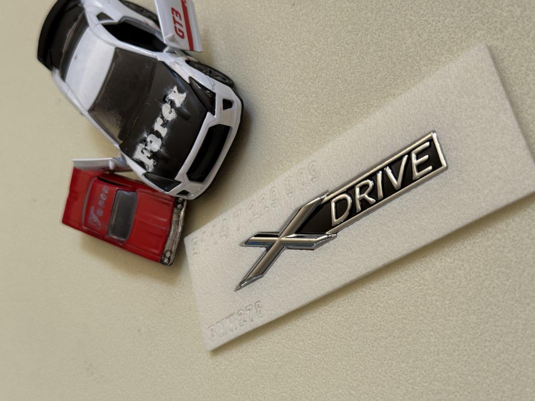 XDRIVE Piano Black Bagaj Arması Yazısı Logosu 3M 3D ABS
