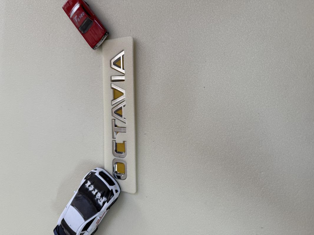 Octavia Krom Bagaj Yazısı 3M 3D ABS