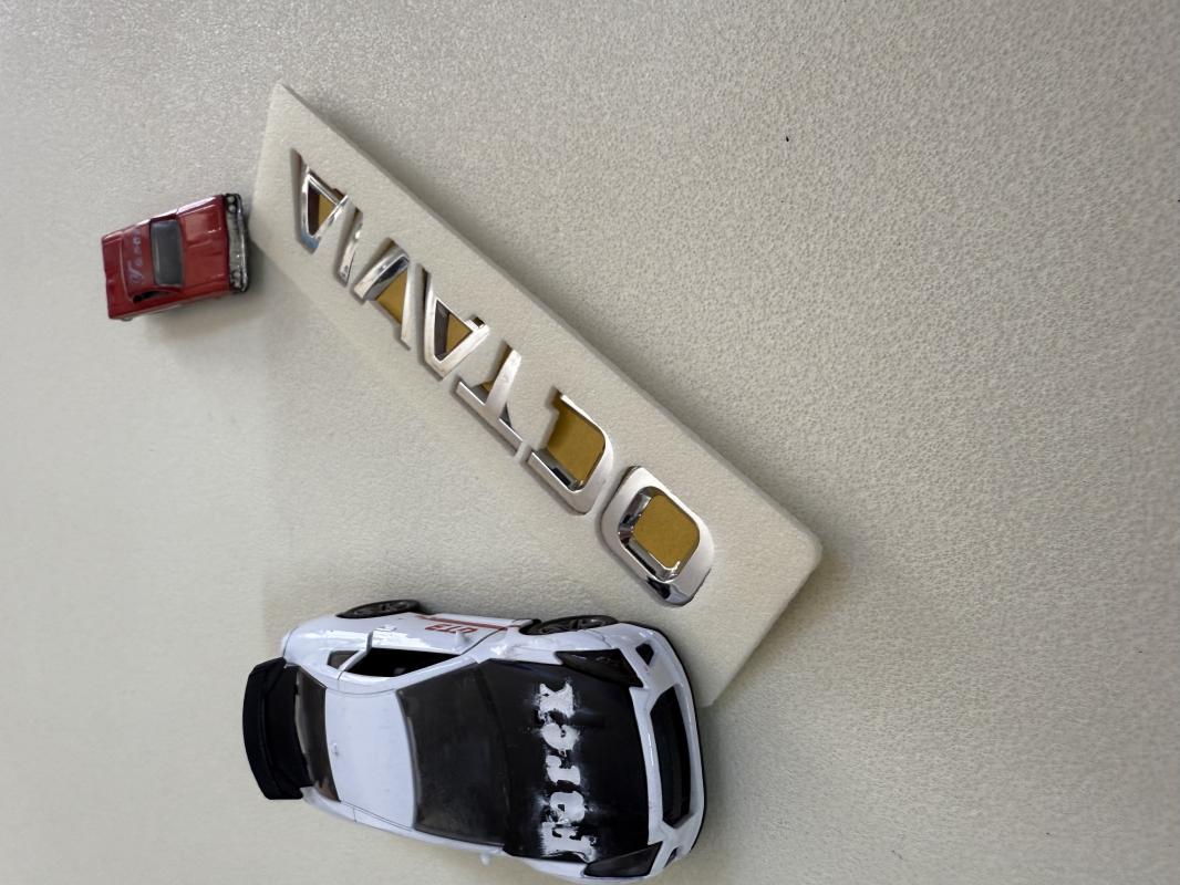 Octavia Krom Bagaj Yazısı 3M 3D ABS