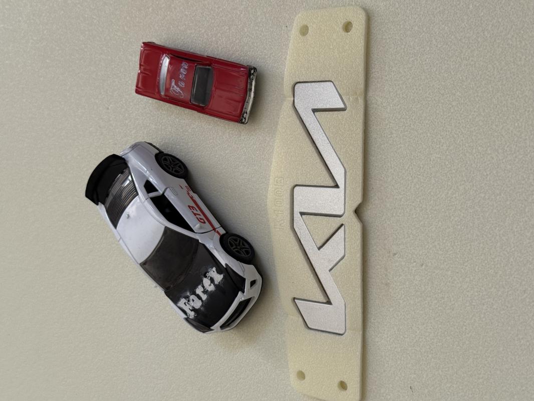 Kia Gri Kaput Arması Yeni Nesil 21 cm 3M 3D ABS