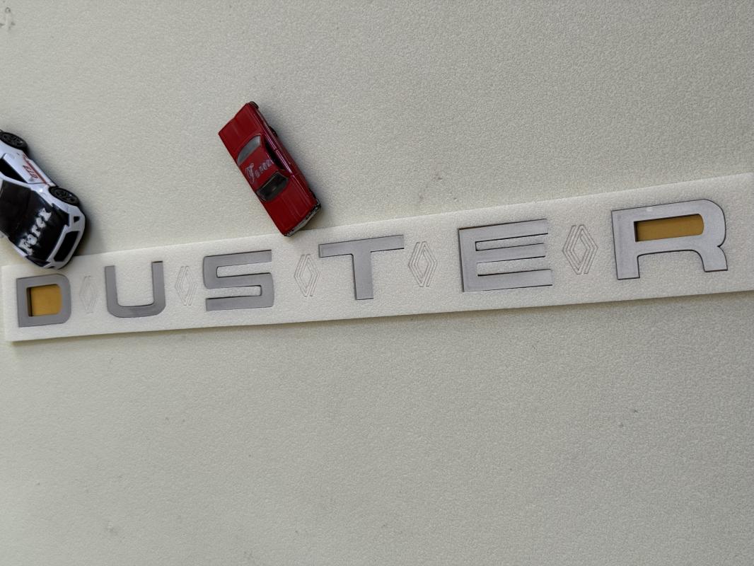Duster Yeni Nesil Gri Kaput Yazısı 3M 3D ABS