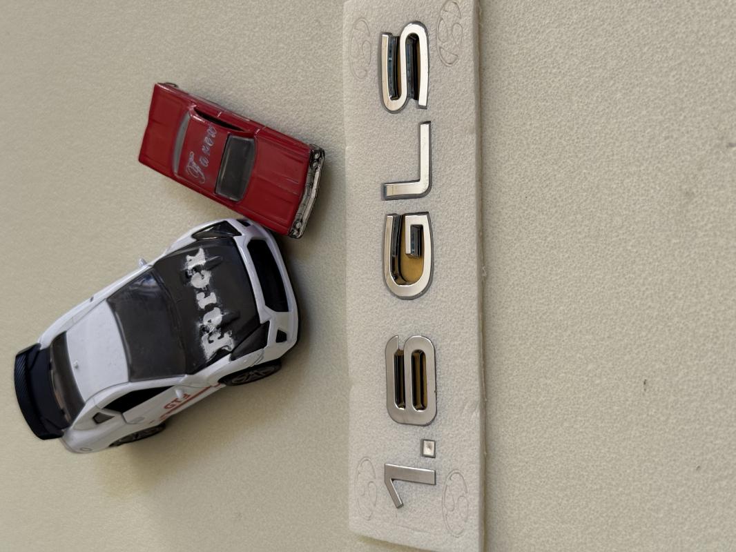 1.6 GLS Krom Bagaj Yazısı 3M 3D ABS