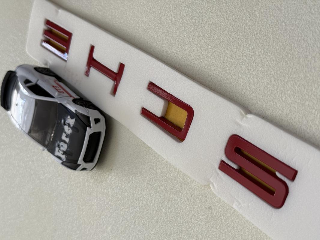 Porsche Kırmızı Boşluklu Bagaj Yazısı 3M 3D ABS