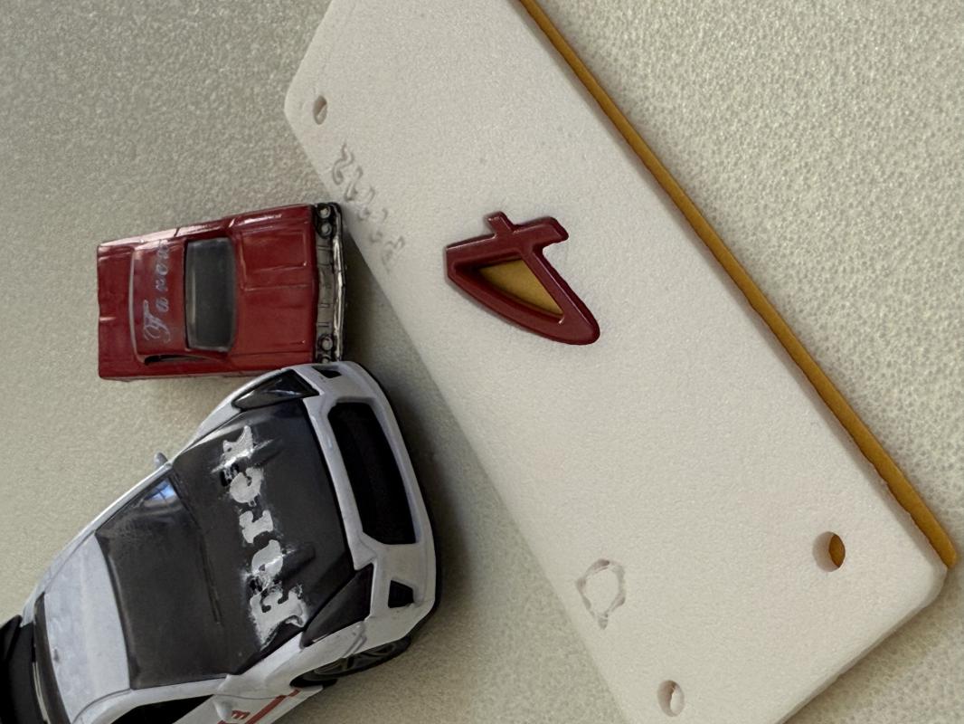 4 ( Porsche ) Kırmızı Bagaj Yazısı 3M 3D ABS