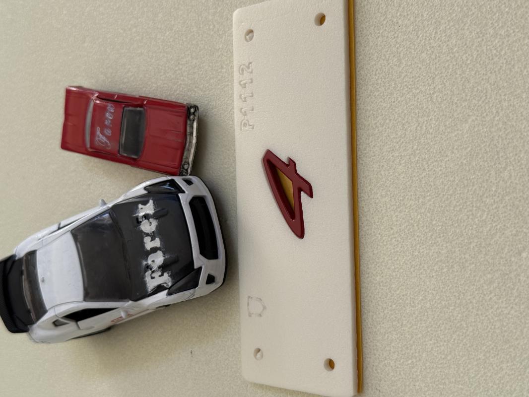 4 ( Porsche ) Kırmızı Bagaj Yazısı 3M 3D ABS