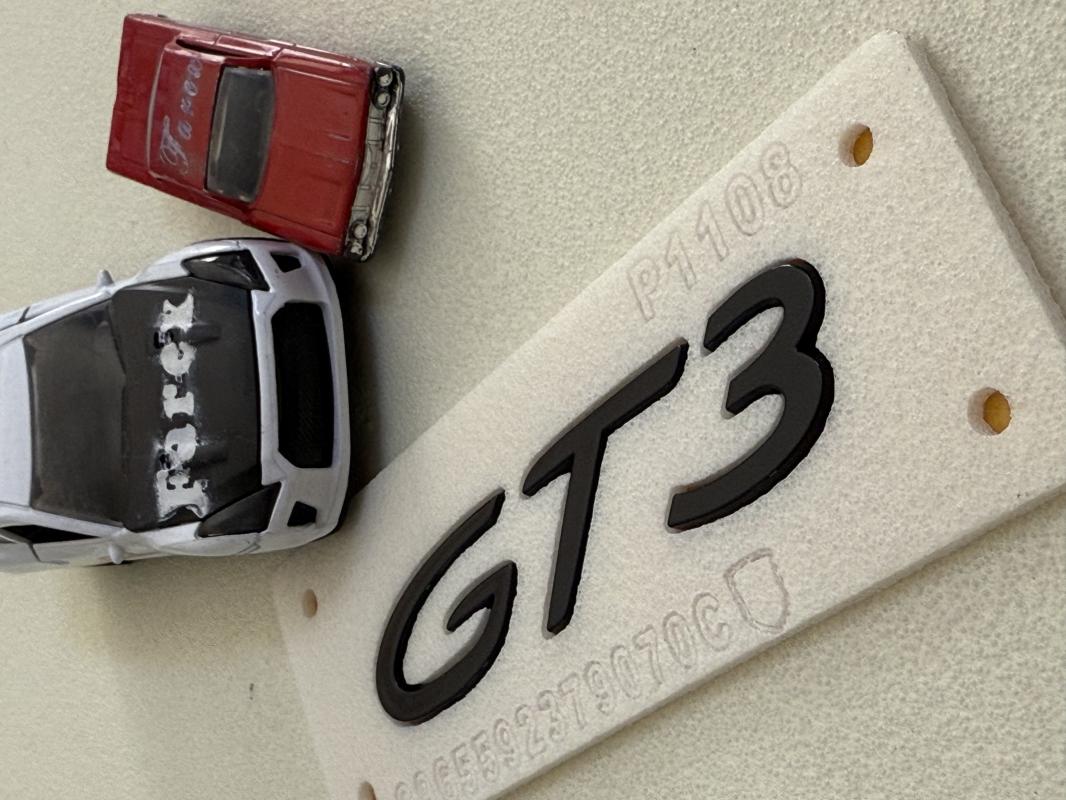GT 3 ( Porsche ) Piano Black Bagaj Yazısı 3M 3D ABS