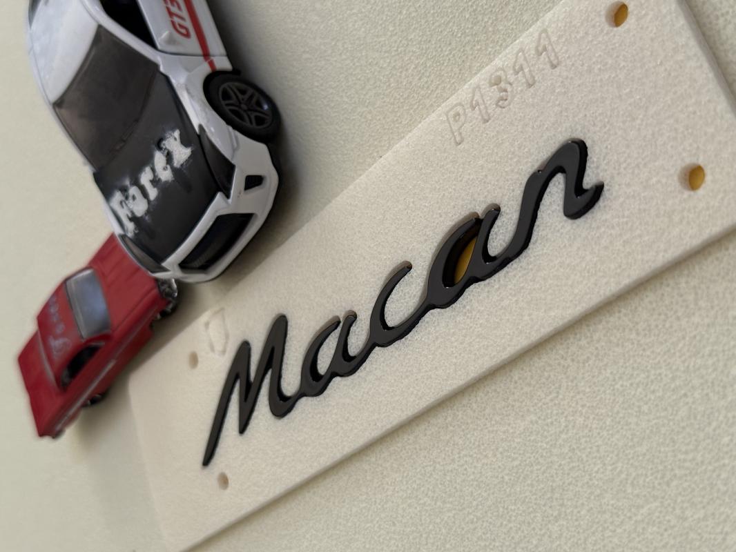 Porsche Macan Piano Black Bagaj Yazısı 3M 3D ABS