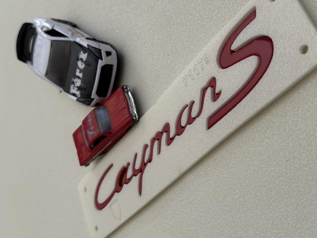 Cayman S ( Porsche )  Kırmızı Bagaj Yazısı 3M 3D ABS