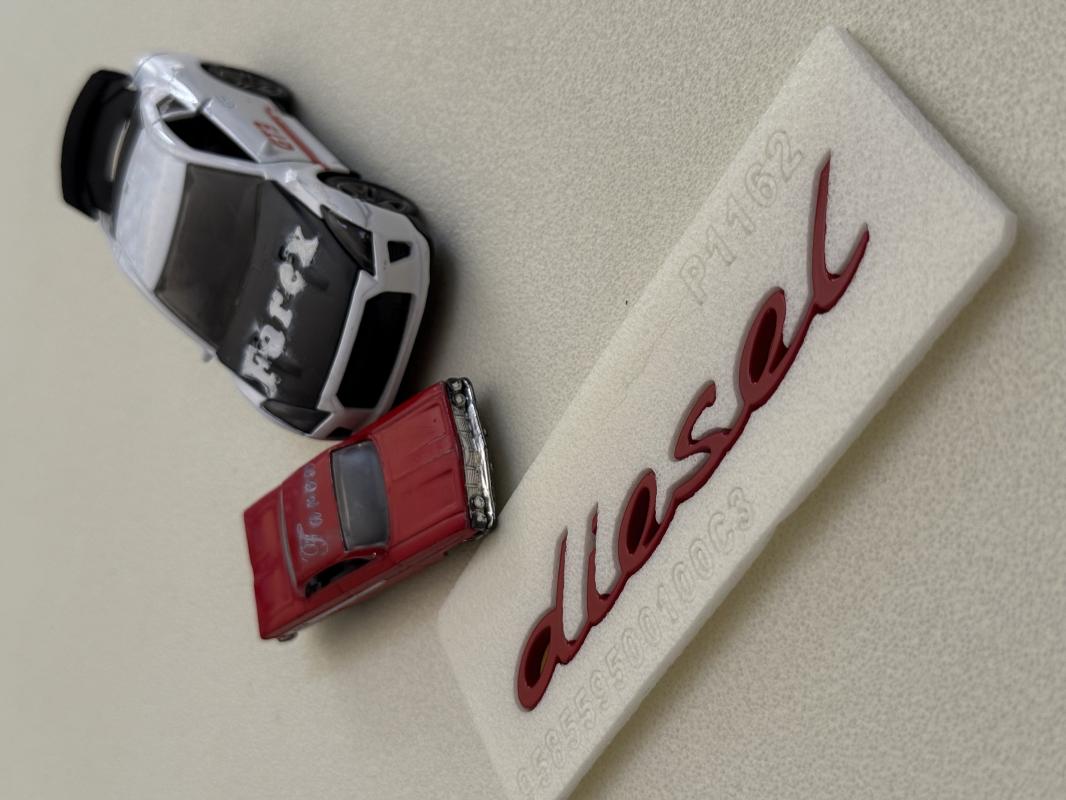 Porsche Diesel Kırmızı Çamurluk Yazısı 3M 3D ABS